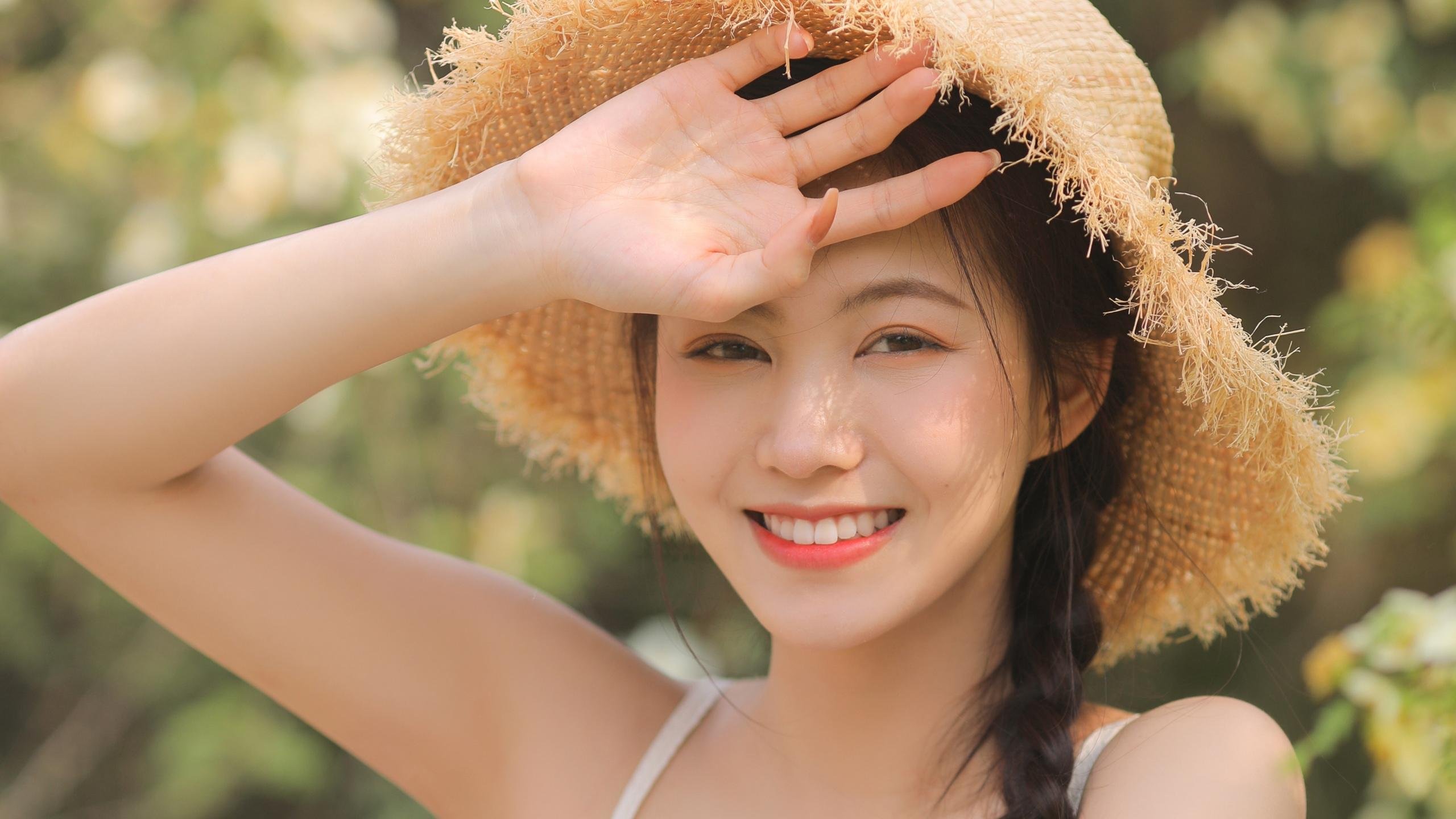 法网红土上的个人宣言，兹维列夫如何力克戴维斯杯的集体叙事？