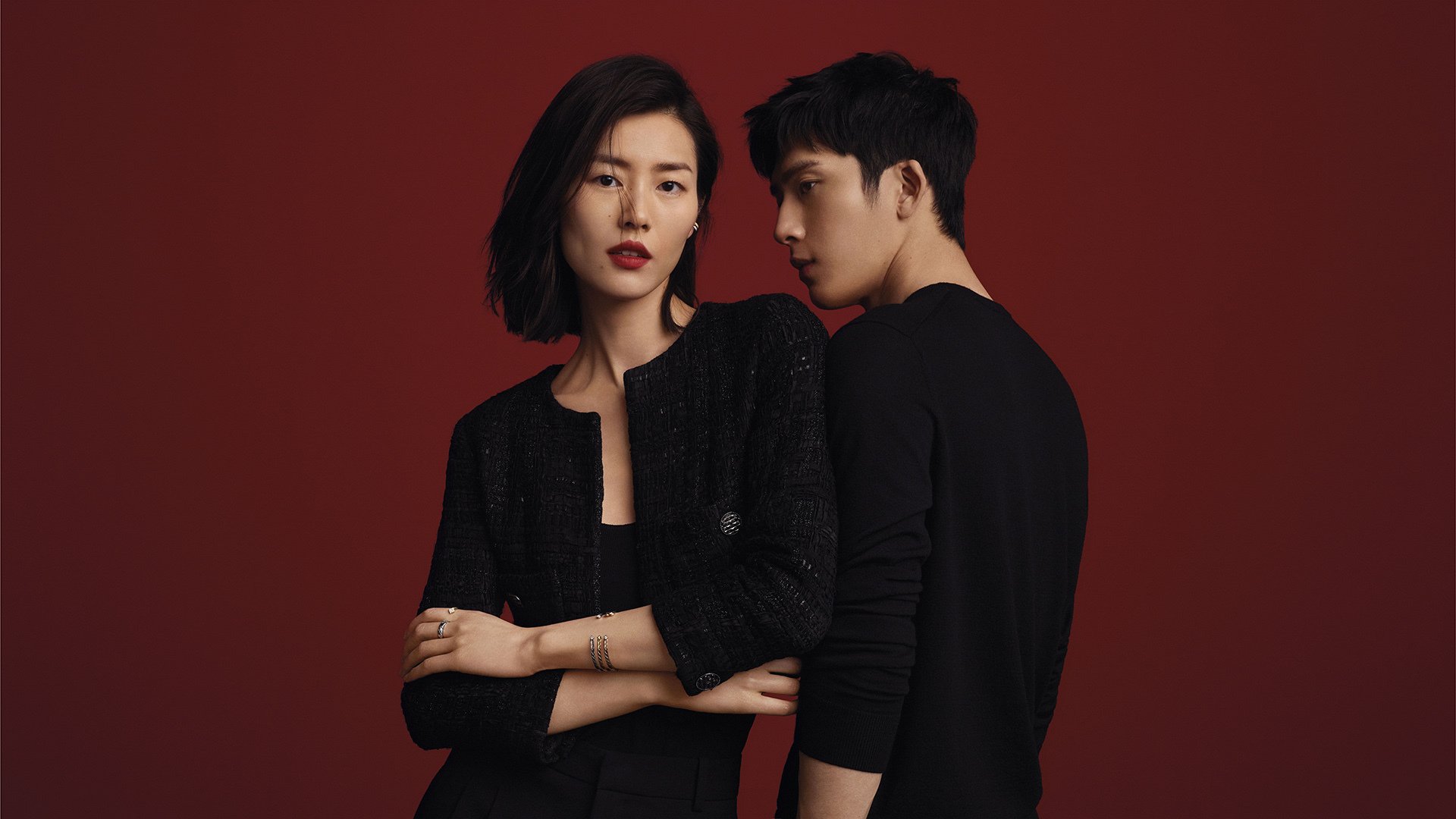 绿茵场上的双重奏，日本加时鏖战铸就团队传奇，贝林厄姆德比独舞引领个人辉煌