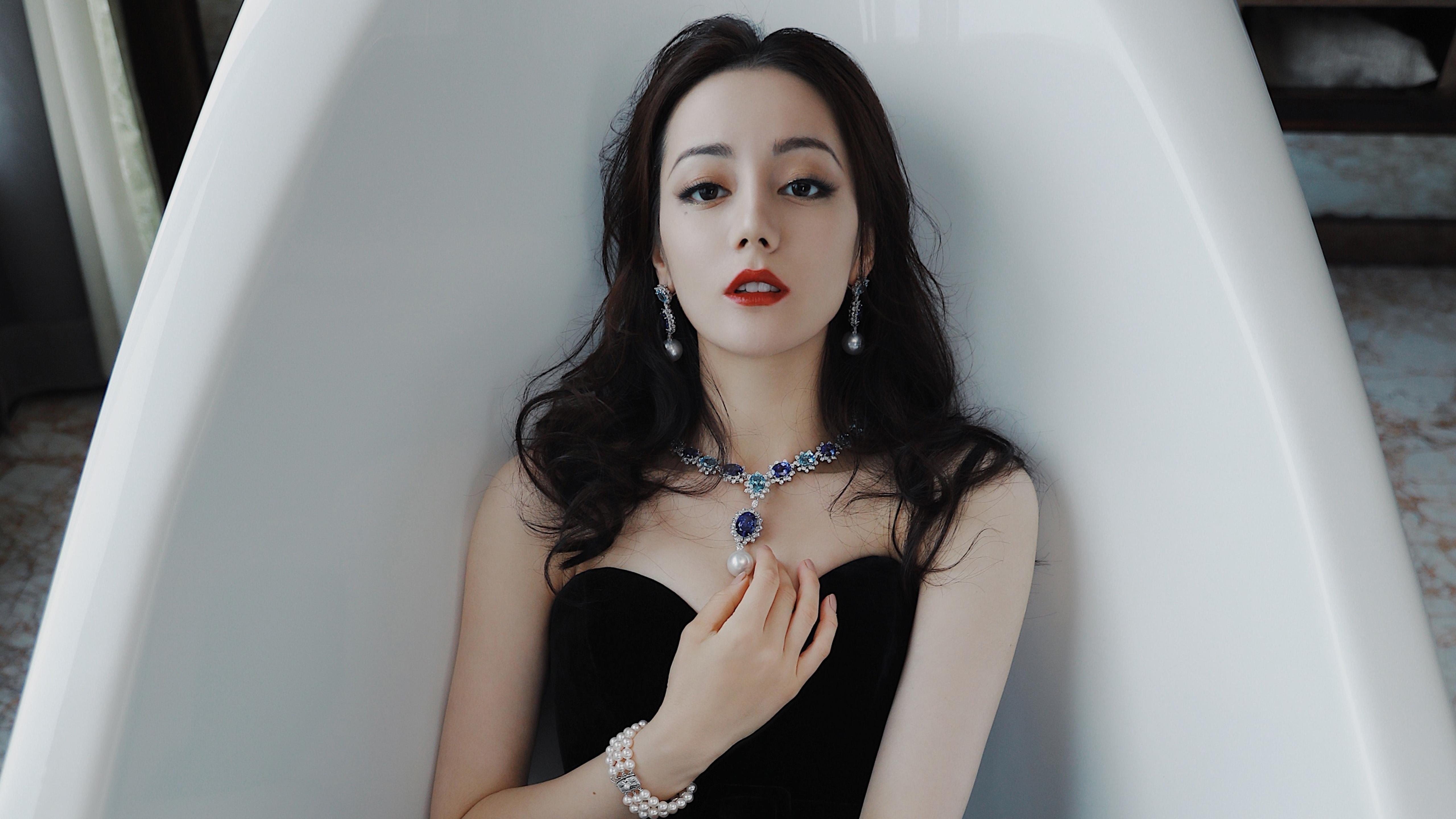 当库里按下开关，勇士逆流而上，灰熊防线在火光中崩塌